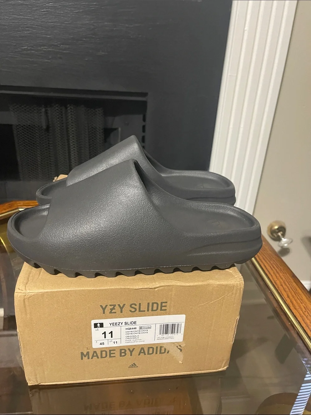 adidas Yeezy Slide in Slate Black